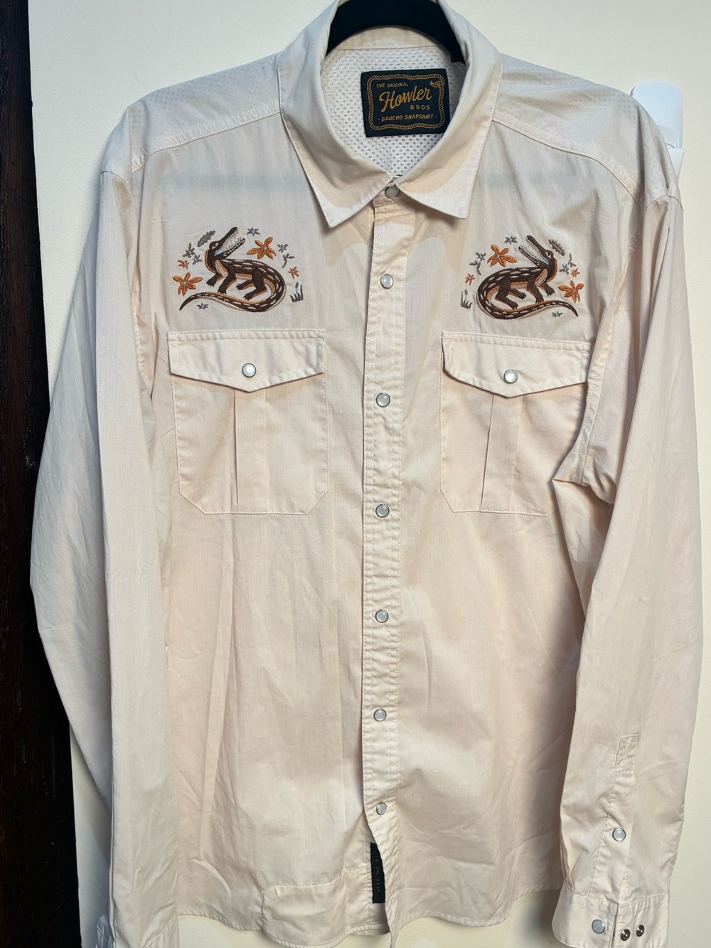 Howler Brothers - Lazy Gator Men’s Gaucho Snap Shirt - size LARGE
